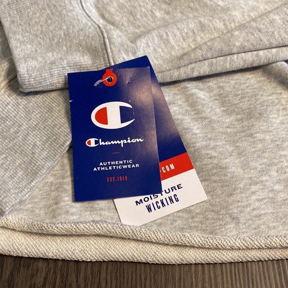 Champion light gray long-sleeve cropped hoodie. Size M. Authentic Athletic wear. - Picture 8 of 10